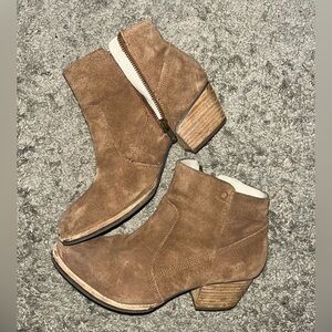 BROWN WOMENS BOOT